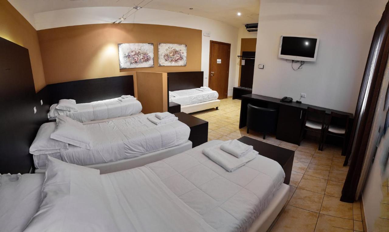 Al Cason Hotell Solesino Eksteriør bilde